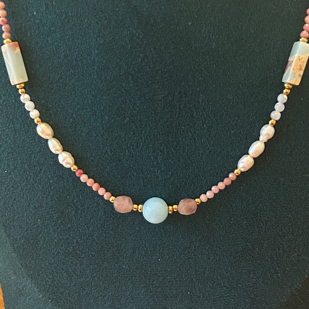 Oshena Designer Beachwear Pink beaded Pearl and Gold Beaded Necklace NEW Release - Picture 4 of 5